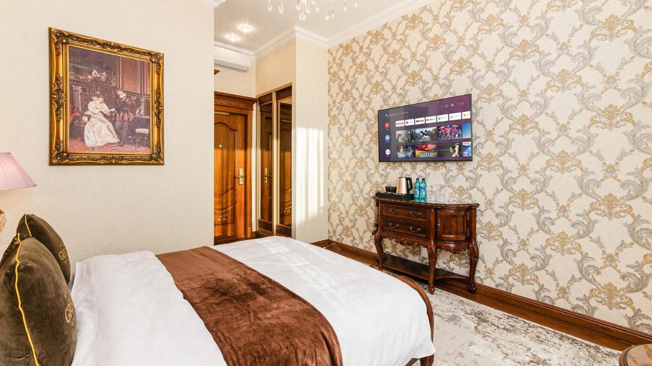 Gregory Boutique Hotel Chişinău Eksteriør billede A room at the hotel