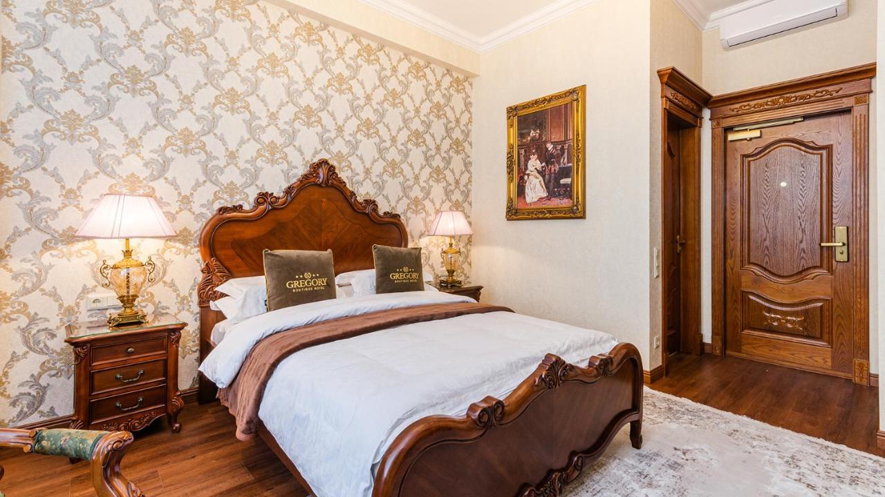 Gregory Boutique Hotel Chişinău Eksteriør billede A bedroom at the hotel