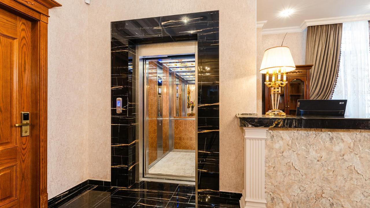 Gregory Boutique Hotel Chişinău Eksteriør billede A residential elevator