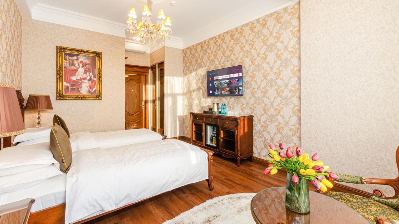 Gregory Boutique Hotel Chişinău Eksteriør billede A room at the hotel